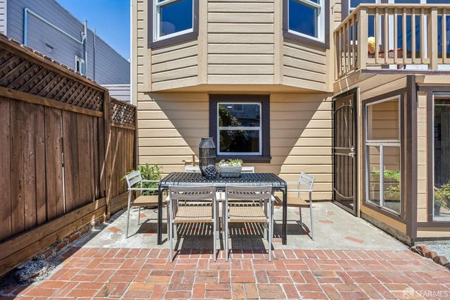 2273 Cayuga Avenue, San Francisco, CA 94112