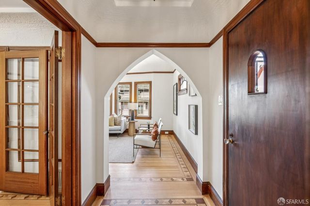 2273 Cayuga Avenue, San Francisco, CA 94112
