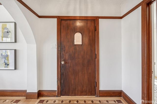 2273 Cayuga Avenue, San Francisco, CA 94112