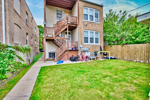 6609 N Artesian Avenue, Chicago, IL 60645