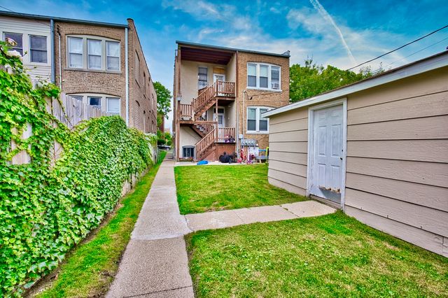 6609 N Artesian Avenue, Chicago, IL 60645