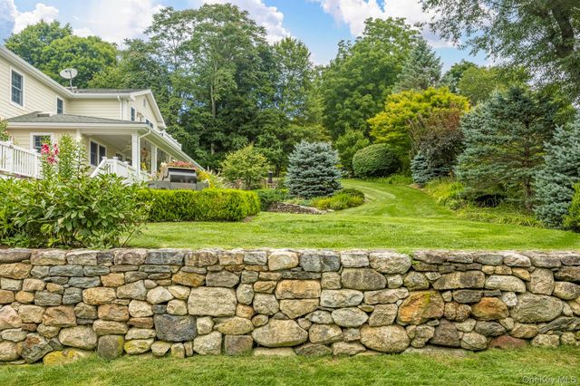 6 Bloomer Road, North Salem, NY 10560