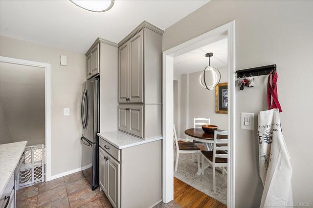 22959 Gary Lane, Saint Clair Shores, MI 48080