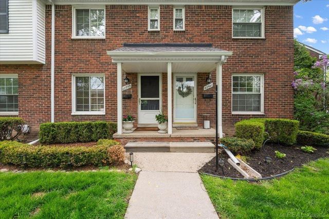 22959 Gary Lane, Saint Clair Shores, MI 48080