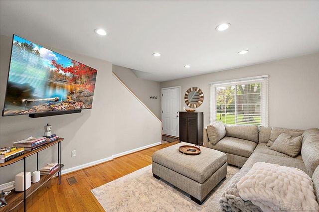 22959 Gary Lane, Saint Clair Shores, MI 48080