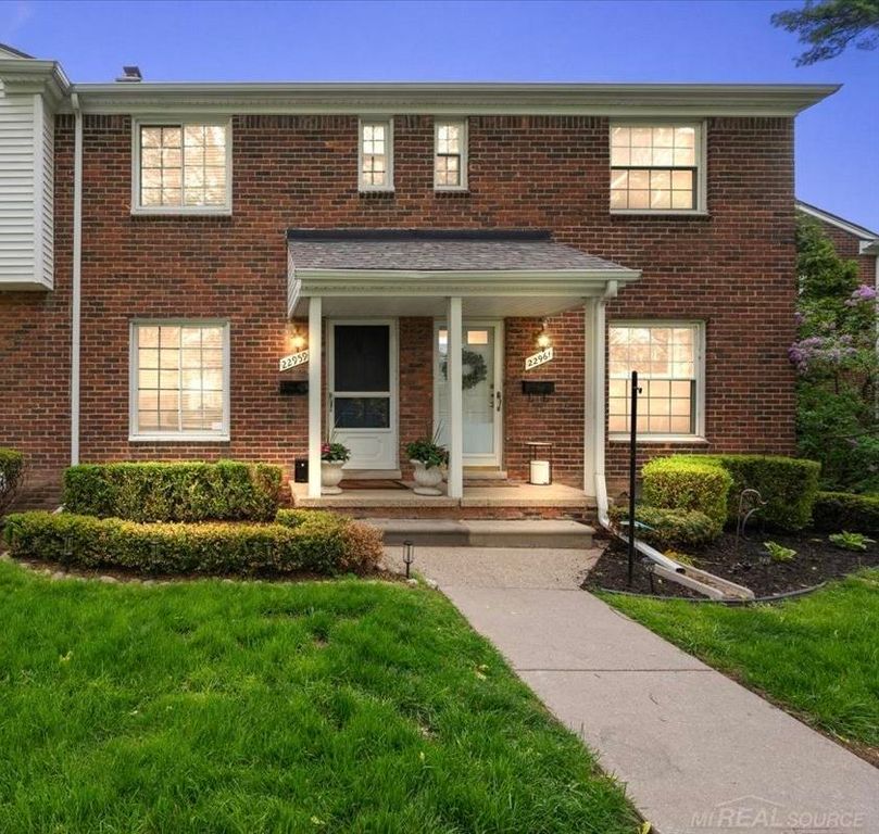 22959 Gary Lane, Saint Clair Shores, MI 48080