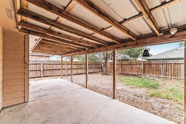 1013 La Mirada, Portland, TX 78374