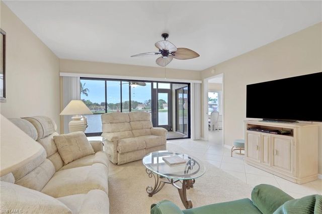 4330 Chantelle DR # F105, Naples, FL 34112