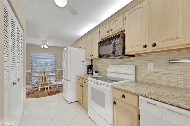 4330 Chantelle DR # F105, Naples, FL 34112