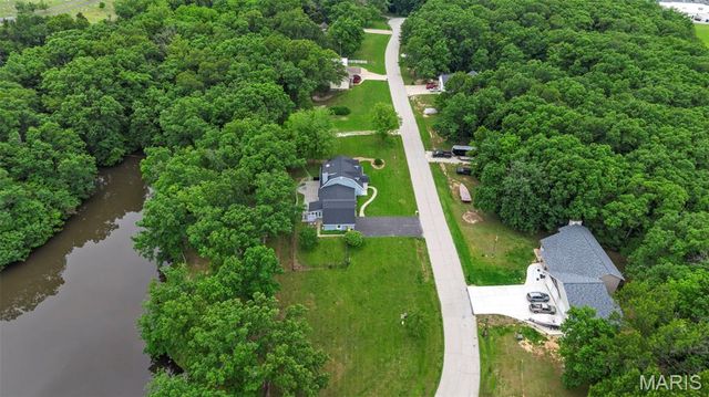 10 Briarwood Court, Warrenton, MO 63383
