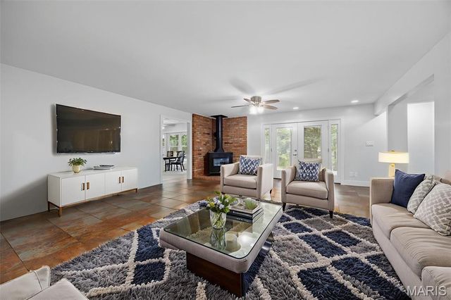 10 Briarwood Court, Warrenton, MO 63383