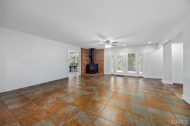 10 Briarwood Court, Warrenton, MO 63383
