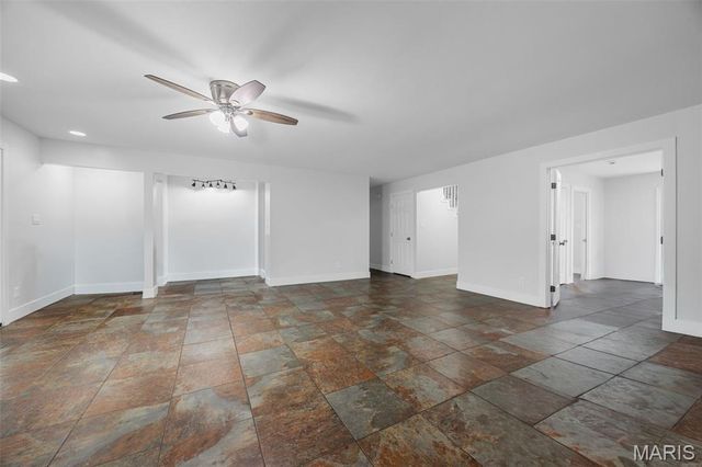 10 Briarwood Court, Warrenton, MO 63383