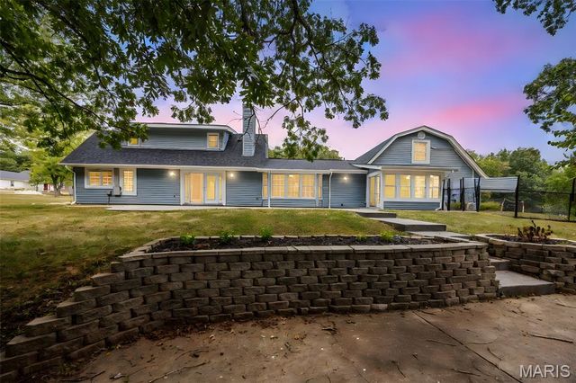10 Briarwood Court, Warrenton, MO 63383