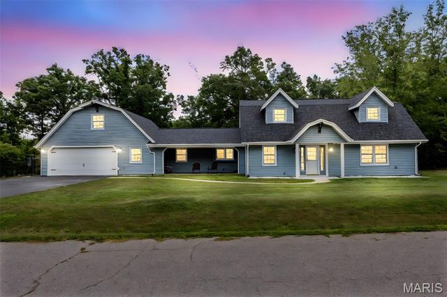 10 Briarwood Court, Warrenton, MO 63383