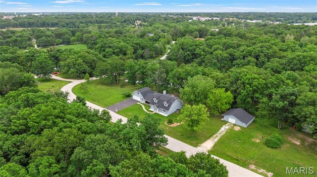 10 Briarwood Court, Warrenton, MO 63383