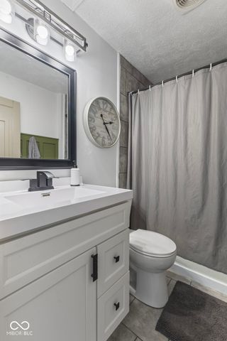 5429 W Mooresville Road, Indianapolis, IN 46221