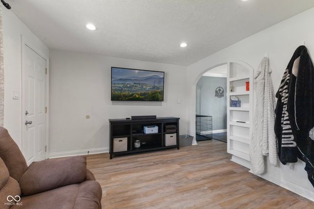 5429 W Mooresville Road, Indianapolis, IN 46221