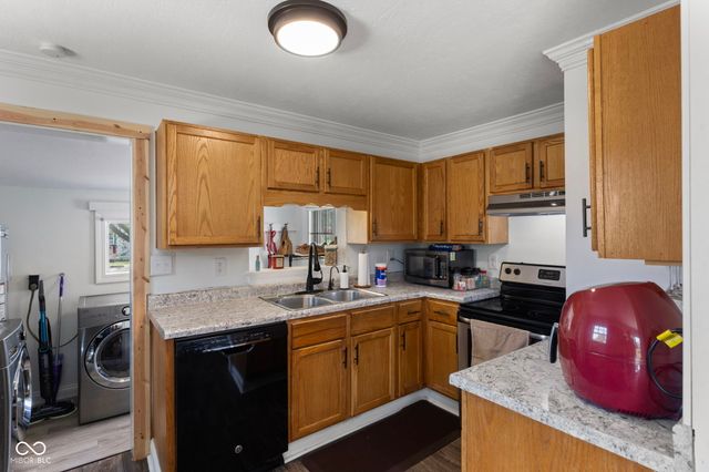 5429 W Mooresville Road, Indianapolis, IN 46221