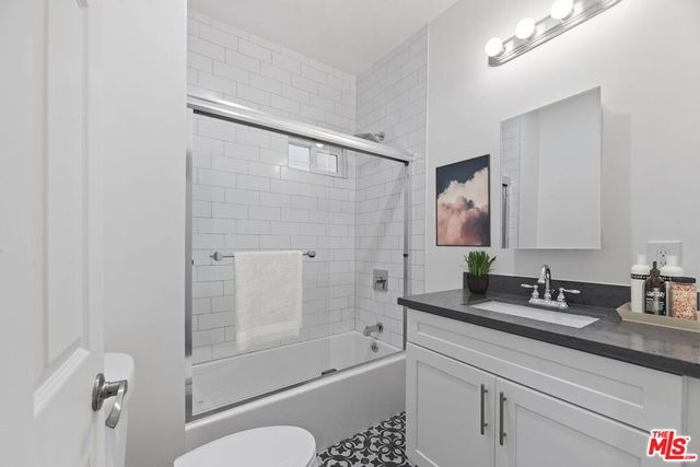2757 San Marino Street 6, Los Angeles, CA 90006