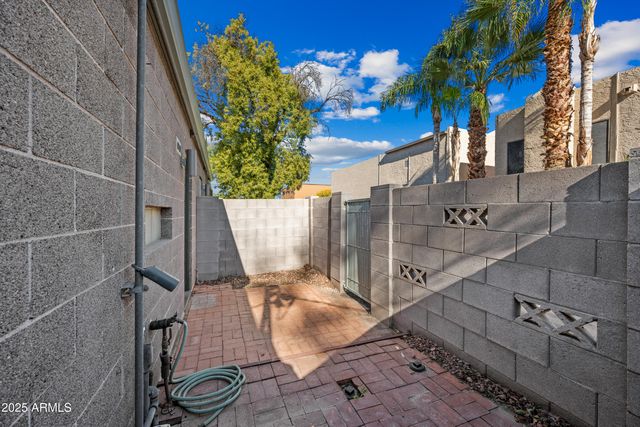 1101 E BETHANY HOME Road 8, Phoenix, AZ 85014