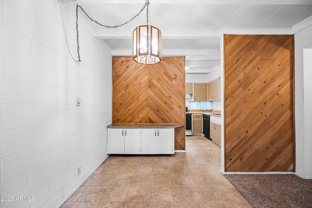 1101 E BETHANY HOME Road 8, Phoenix, AZ 85014