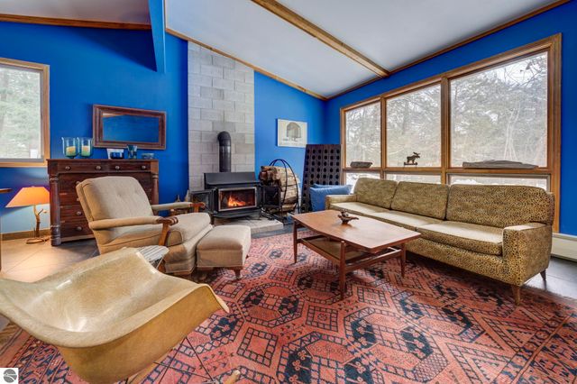 3312 Old State Road, Frankfort, MI 49635