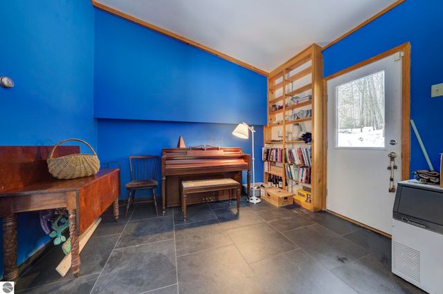 3312 Old State Road, Frankfort, MI 49635