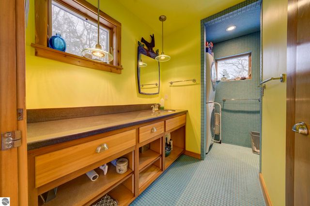 3312 Old State Road, Frankfort, MI 49635