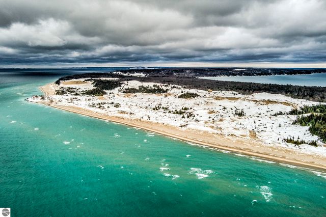 3312 Old State Road, Frankfort, MI 49635