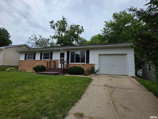 233 BRIARGATE Road, Washington, IL 61571