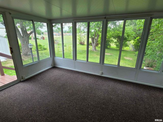 233 BRIARGATE Road, Washington, IL 61571