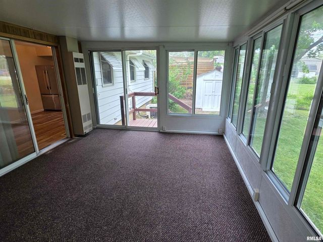 233 BRIARGATE Road, Washington, IL 61571