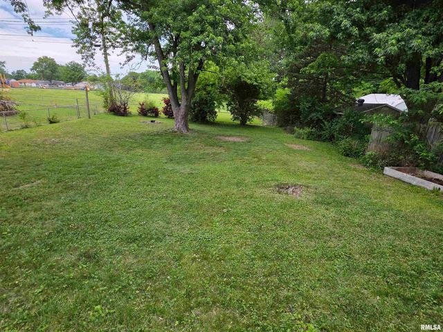 233 BRIARGATE Road, Washington, IL 61571