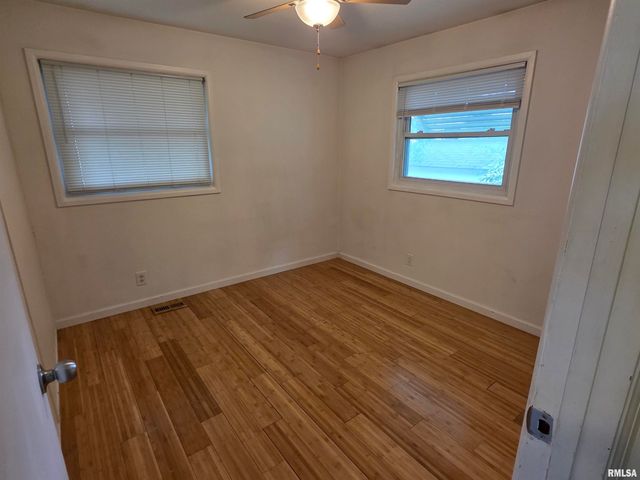 233 BRIARGATE Road, Washington, IL 61571