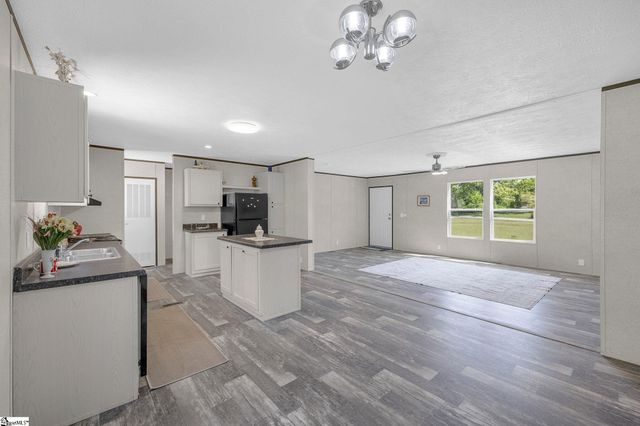 375 Griggs Road, Six Mile, SC 29682