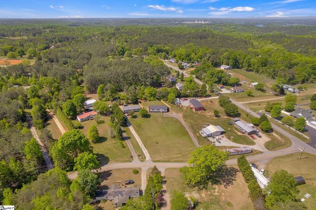 375 Griggs Road, Six Mile, SC 29682
