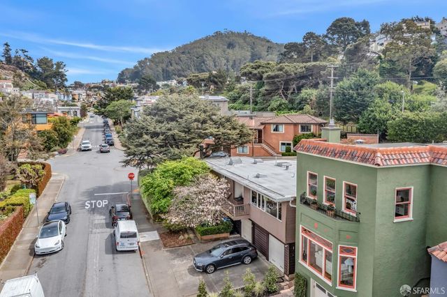 715 Ulloa Street, San Francisco, CA 94127