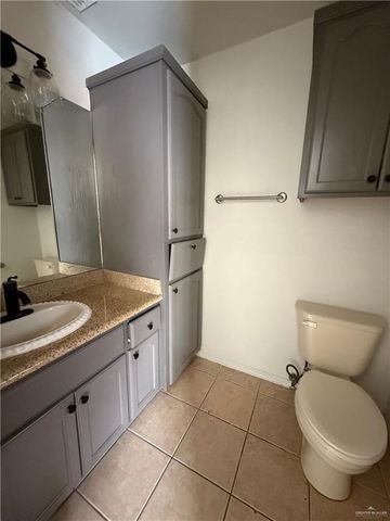 1208 S Diplomat Drive 4, Pharr, TX 78577