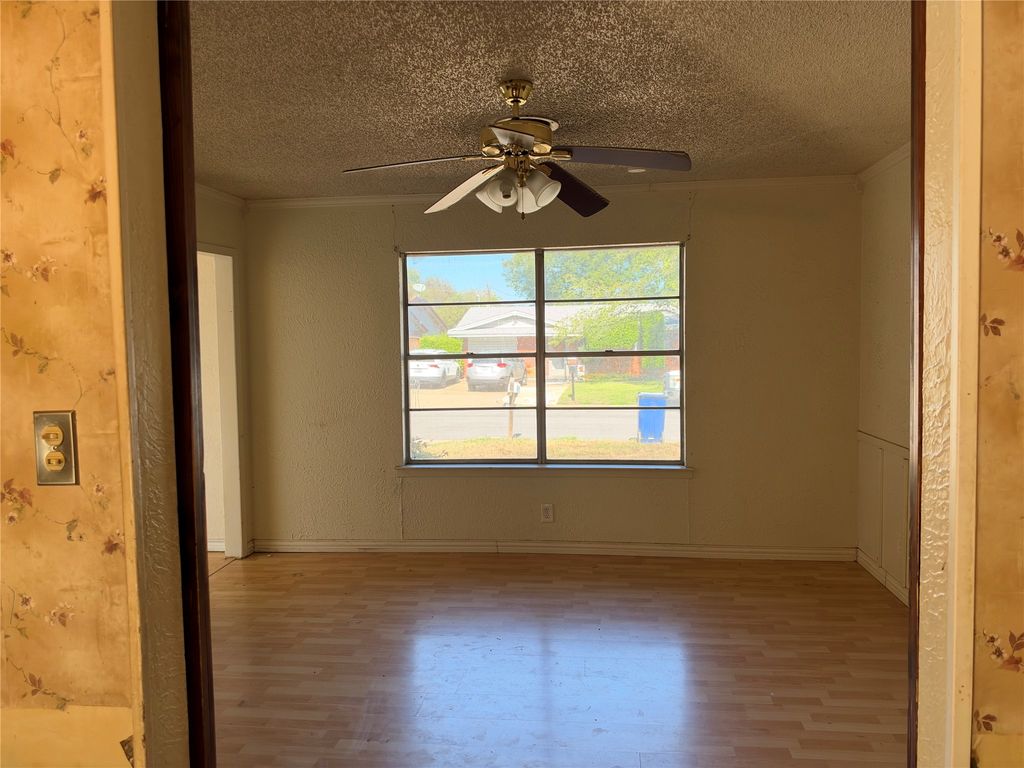 127 Wanda Way, Burleson, TX 76028 — photo 5