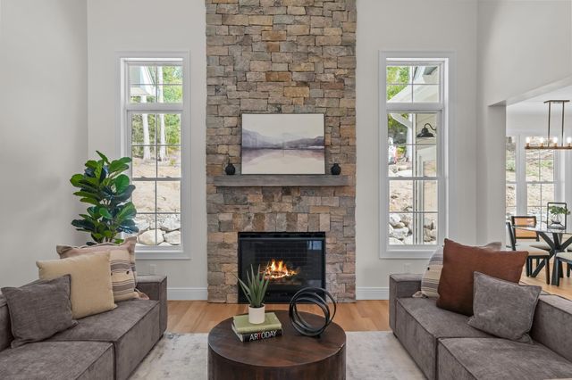 15 Rising Ridge Road, Campton, NH 03223