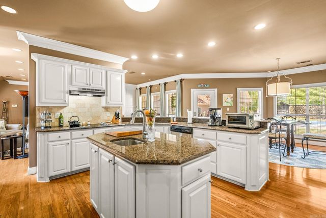 6 Shady Grove, Ward, AR 72176