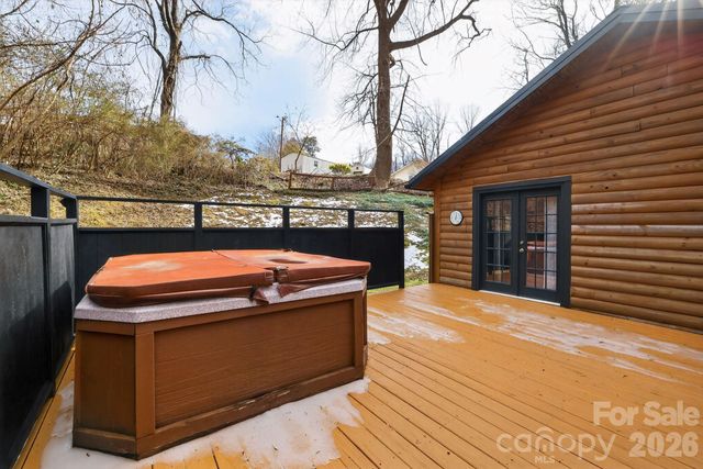 110 Pine Street, Tryon, NC 28782