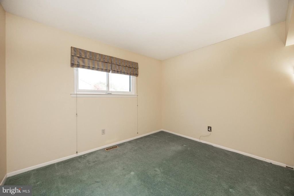 142 LARCHWOOD CT, Collegeville, PA 19426