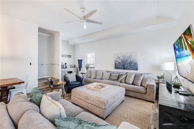 1813 S 11th St 601, Port Aransas, TX 78373