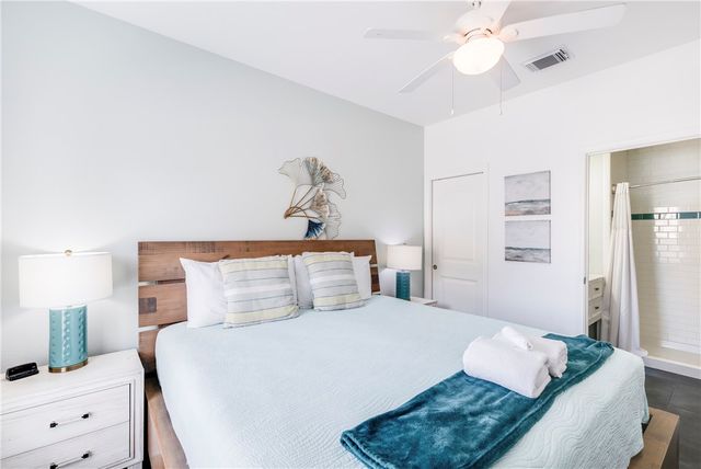 1813 S 11th St 601, Port Aransas, TX 78373