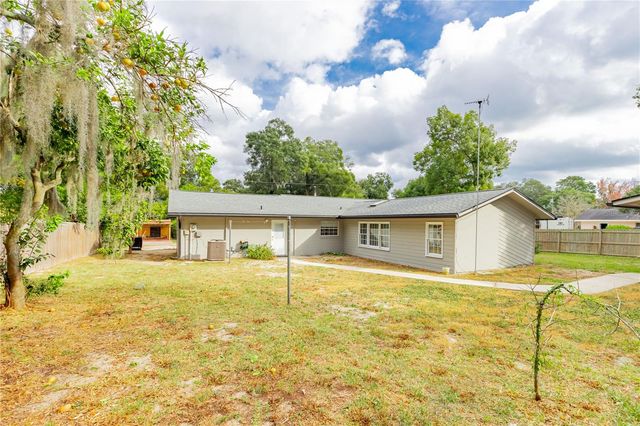 420 SE PALMETTO AVENUE, Keystone Heights, FL 32656