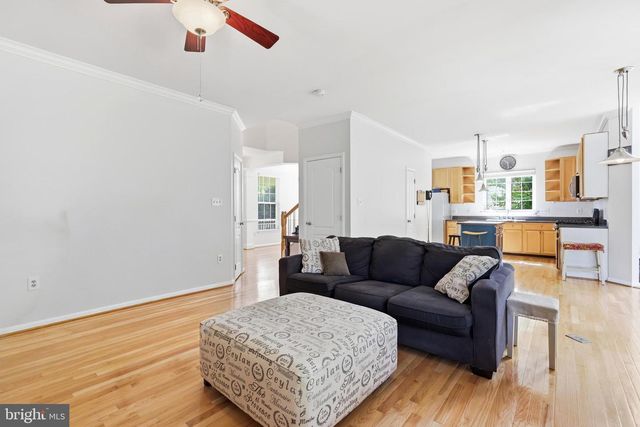 43253 STONEWALL POND ST, Chantilly, VA 20152