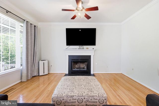 43253 STONEWALL POND ST, Chantilly, VA 20152