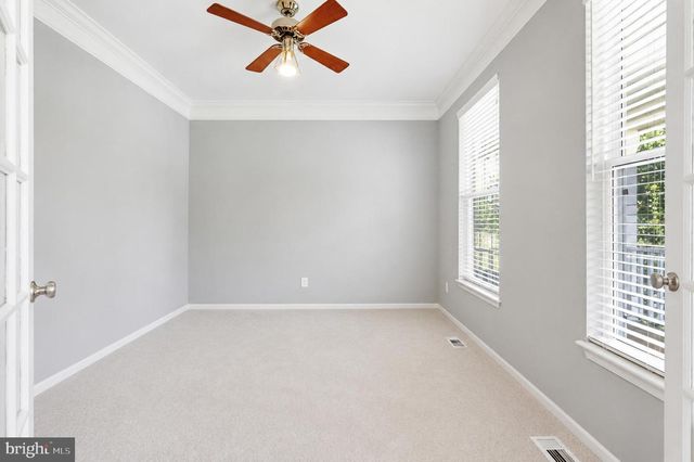 43253 STONEWALL POND ST, Chantilly, VA 20152